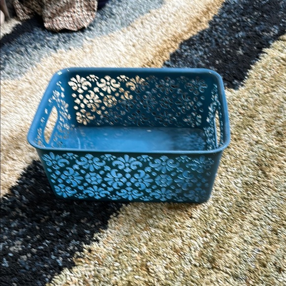 Elegant Navy Blue Storage Bin Decorative Floral Design Plastic Organize Bin NWOT - Picture 2 of 6